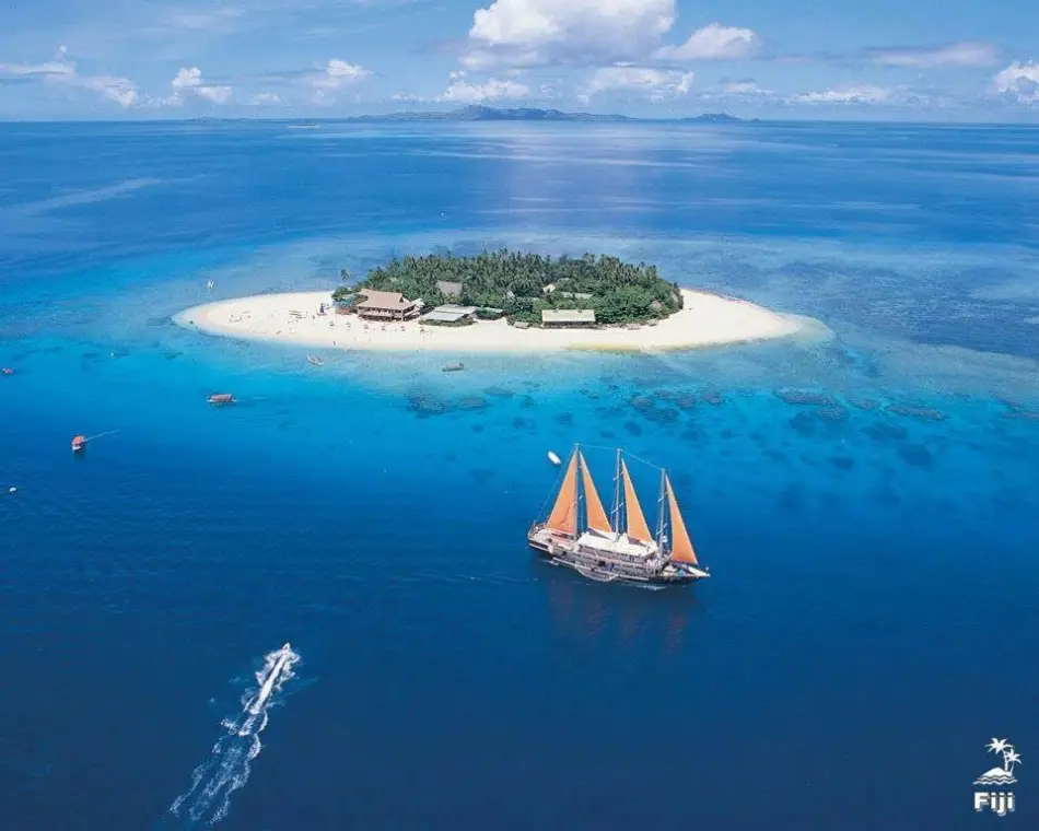 Beachcomber Island Resort is located in the Mamanuca Islands of Fiji.